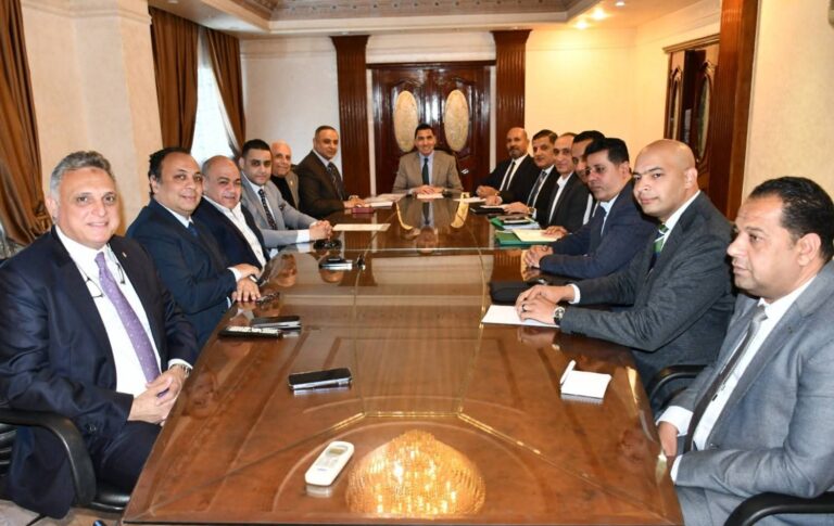 وزير الشباب والرياضة يناقش مع اتحاد التايكوندو خطط الإعداد للمرحلة المقبلة