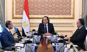 مدبولي يوجّه بتسريع إصلاحات سوق المال وقيد شركات الدولة في البورصة لتعزيز الاستثمار