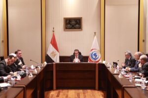 وزير الصحة يتابع الموقف التنفيذي لمشروع مستشفى النيل للأطفال بمدينة النيل الطبية