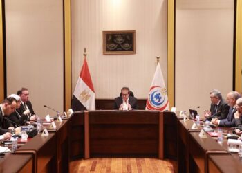 وزير الصحة يتابع الموقف التنفيذي لمشروع مستشفى النيل للأطفال بمدينة النيل الطبية
