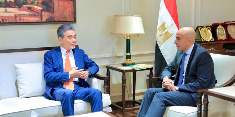 وزير التربية والتعليم يبحث مع رئيس جامعة هيروشيما تنفيذ منهج «الثقافة المالية» لطلاب الثانوية