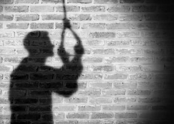 حكم المنتحر في الإسلام.. بين التحذير من الفعل وسعة رحمة الله