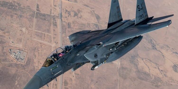 لحظة “مذلّة” لواشنطن.. أول رد من الجيش الإيراني على إسقاط مقاتلة أمريكية