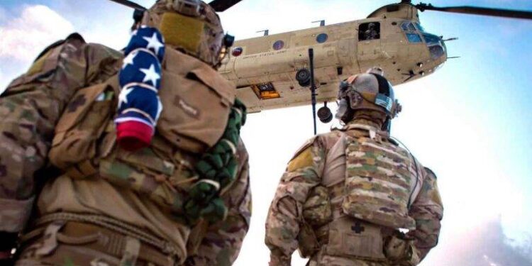 إنقاذ ضابط أمريكي داخل إيران في عملية نادرة ومثيرة للجدل