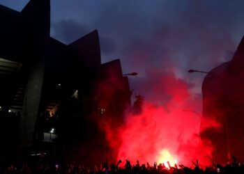 شغب وحرائق في باريس بعد تأهل سان جيرمان للنهائي