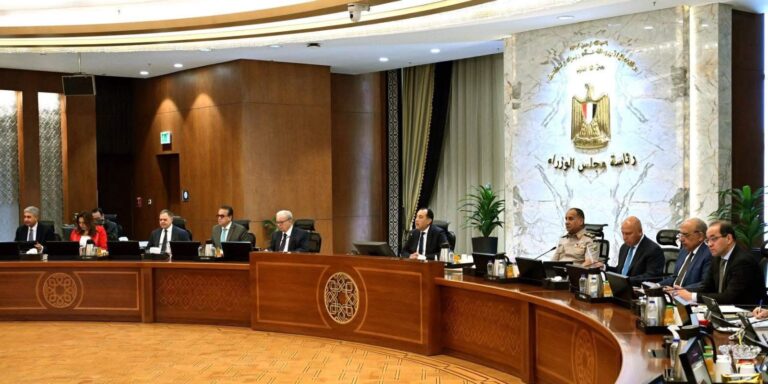 رئيس الوزراء يترأس الاجتماع الأسبوعي للحكومة