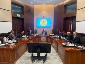 الحكومة تبحث تطوير إدارة الشركات الحكومية