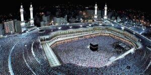 وزير السياحة والآثار يوجه بتكثيف الاستعدادات لموسم الحج السياحي ويحذر من الكيانات الوهمية