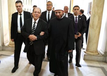 الأوقاف ومحافظ القاهرة يشاركان في تأبين مفيد شهاب وسط حضور رسمي وعلمي بارز
