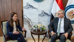 وزير البترول يبحث مع مسؤولي "بي بي" التقدم في حفر آبار جديدة للغاز الطبيعي