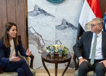 وزير البترول يبحث مع مسؤولي “بي بي” التقدم في حفر آبار جديدة للغاز الطبيعي