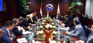 الرئيس التنفيذي لهيئة الاستثمار يتابع خطط التوسع بالمناطق الحرة والاستثمارية وميكنة خدمات المستثمرين