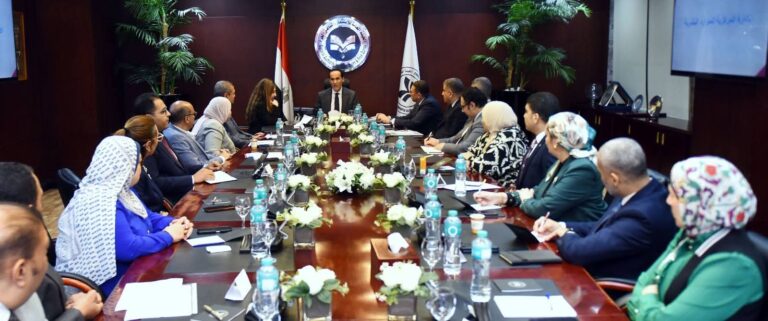 رئيس هيئة الاستثمار يبحث خطط رفع كفاءة الأداء المؤسسي وتطوير العنصر البشري لتعزيز مناخ الاستثمار