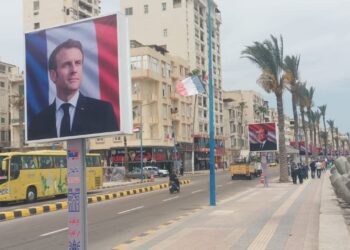 الإسكندرية تتزين لاستقبال ماكرون.. استعدادات مكثفة لافتتاح جامعة سنجور ببرج العرب