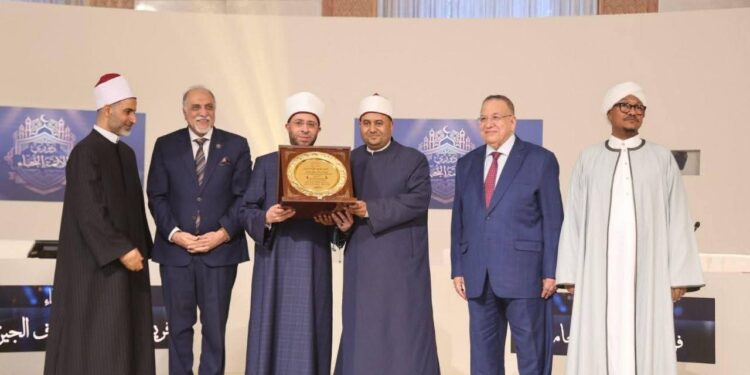 وزير الأوقاف والمفتي ورئيس جامعة الأزهر يشهدون ختام “دوري النجباء” بالعاصمة الإدارية بمشاركة نخبة من كبار العلماء