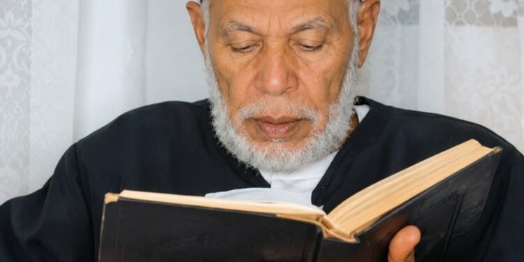 وزارة الأوقاف تُحيي ذكرى ميلاد الشيخ عامر السيد عثمان شيخ المقارئ المصرية وأحد أبرز أعلام القراءات في العصر الحديث