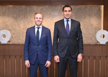 وزير الشباب والرياضة يجتمع بنظيره الفنلندي لبحث تعزيز التعاون المشترك في مجالي الشباب والرياضة