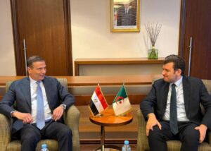 وزير الزراعة يبحث مع نظيره الجزائري تعزيز التعاون المشترك وتحقيق الأمن الغذائي المستدام على هامش فعاليات المعرض الدولي للفلاحة