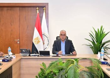 وزير الموارد المائية والري يتابع حالة المنظومة المائية بمحافظة البحيرة ويؤكد استمرار الجاهزية التامة لاستيفاء كافة الاحتياجات المائية الحالية