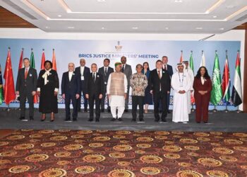 وزير العدل يشارك في اجتماع وزراء العدل لدول تجمع “بريكس” بالهند ويعقد لقاءات ثنائية لتعزيز التعاون القانوني والقضائي المشترك