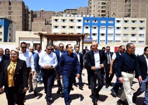رئيس الوزراء يتفقد مجمع بولاق الدكرور التعليمي بالجيزة ويؤكد أهمية التوسع في تدريس البرمجة والذكاء الاصطناعي والثقافة المالية للطلاب