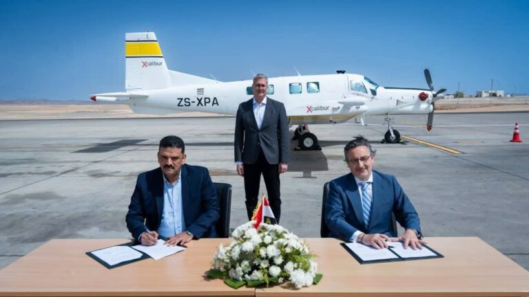 وزير البترول يشهد التوقيع بالأحرف الأولى على عقد المسح الجوي الشامل لثروات مصر التعدينية لتوفير قاعدة بيانات استثمارية دقيقة