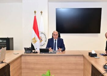 وزير الري يتابع تطبيق التوأمة الرقمية على ترعة الإسماعيلية وفروعها لتعزيز الإدارة الذكية وتأمين وصول المياه للنهايات