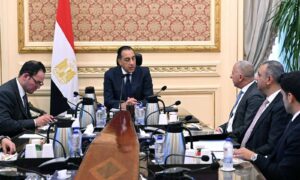 رئيس الوزراء يلتقي الرئيس التنفيذي لشركة "السويدي إلكتريك" لبحث توسعاتها الاستثمارية وتوطين صناعة السيارات الكهربائية والتقليدية