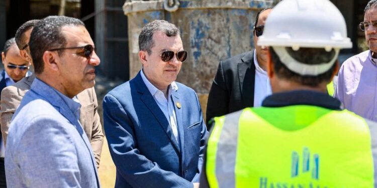 وزير التخطيط ومحافظ المنوفية يتفقدان مشروعات “حياة كريمة” والبنية الأساسية ويوجهان بسرعة إنهاء المشروعات ذات نسب التنفيذ العالية