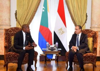 وزير الخارجية يستقبل نظيره القُمري بالقاهرة لبحث دفع التعاون الاقتصادي والتنسيق المشترك حول قضايا القارة الأفريقية