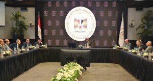 وزير الاستثمار يلتقي اتحاد الغرف التجارية لبحث تعزيز كفاءة الأداء التصديري ورفع تنافسية المنتج المصري في الأسواق العالمية