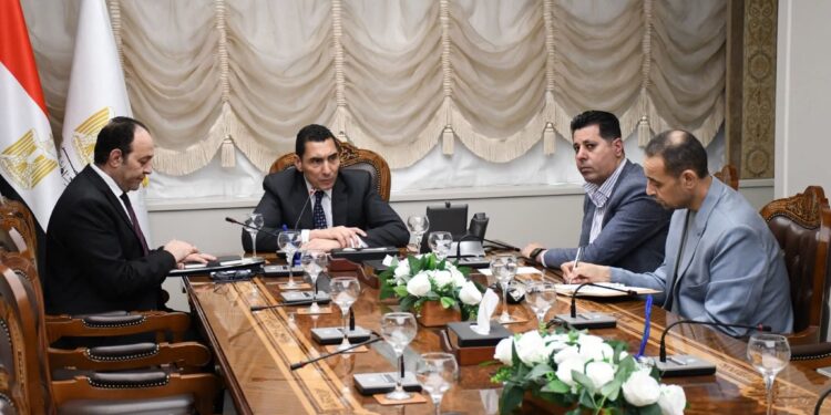 وزير الشباب والرياضة يوجه برفع حالة الاستعداد بكافة الهيئات والمنشآت الشبابية والرياضية لاستقبال المواطنين خلال عيد الأضحى