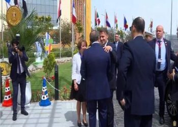 الرئيس السيسي يستقبل نظيره الفرنسي ببرج العرب الجديدة لبحث تعزيز الشراكة الاستراتيجية وقضايا المنطقة