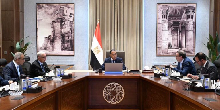 مدبولي يتابع تطوير الجهاز الإداري