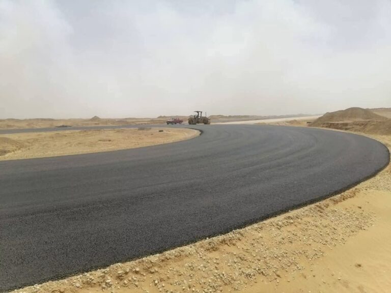 وزيرة الإسكان تتابع مشروع مرافق وطرق أراضي “شمال المطار” بأكتوبر الجديدة على مساحة ١٨٠٠ فدان