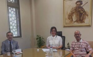 وزيرة الثقافة تستقبل المترجم الكبير سمير عبد ربه لبحث تعزيز حركة الترجمة وتدريب شباب المترجمين بالمركز القومي