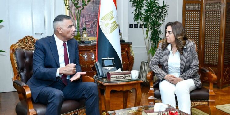 وزيرة التنمية المحلية والبيئة تترأس لجنة “جرين شرم”: تنفيذ ٥٠ مشروعاً عاماً وخاصاً بـ ١٩.٨ مليون دولار لتحويل المدينة لوجهة خضراء عالمية