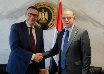 وزير الاستثمار يصدر قراراً بتعيين علاء البيلي رئيساً لهيئة المعارض والمؤتمرات وعصام النجار رئيساً للمكتب التجاري بكوت ديفوار