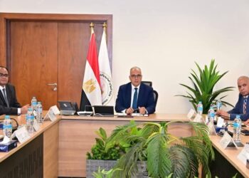 وزير الري يترأس اجتماع لجنة إيراد النهر لمتابعة مخزون السد العالي وتأثيرات ظاهرة «النينيو» المناخية
