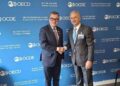 وزير التخطيط يبحث بباريس ترتيبات استضافة مصر للاجتماع الوزاري لمنظمة (OECD) وصياغة مرحلة جديدة من التعاون