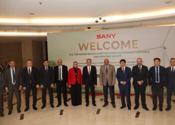 وزير الكهرباء: بدء إنشاء أول مصنع لتوربينات الرياح في مصر بقدرة 2000 ميجاوات