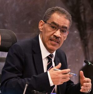 ضياء رشوان ينفي تعيين مستشارين بوزارة الإعلام
