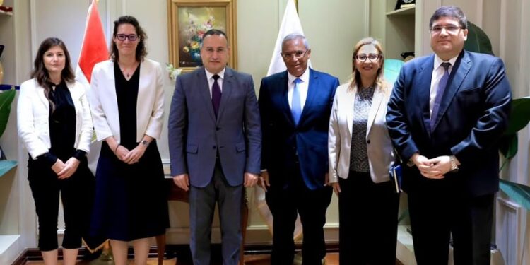 وزير التعليم العالي يستقبل سفيرة المجر لبحث تطوير الشراكة التعليمية