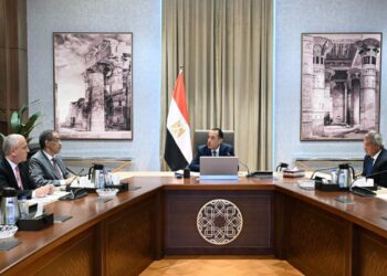 رئيس الوزراء يتابع تنفيذ خطة تطوير الإعلام استعدادًا لمؤتمر ديسمبر