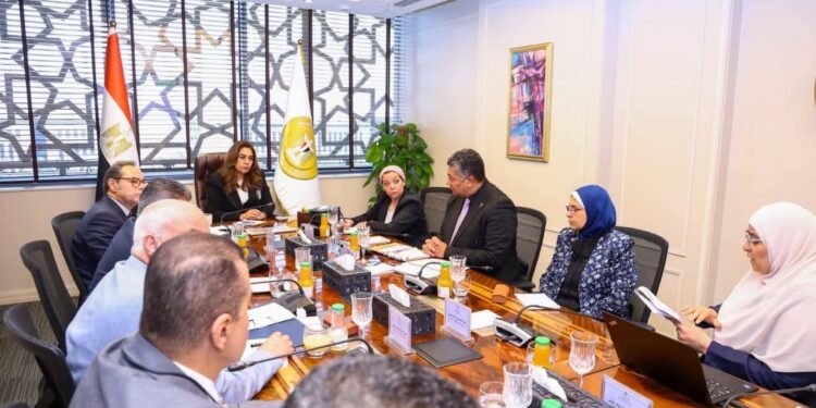 وزيرة البيئة تعلن ملامح موازنة جهاز شؤون البيئة لرفع كفاءة المحميات ودعم وحدات تغير المناخ لعام ٢٠٢٧/٢٠٢٦