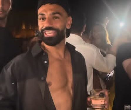 بعد ظهورها مع محمد صلاح في حفلة العلمين.. ما فوائد المياه الفوارة وهل تعد بديلًا صحيًا للمشروبات الغازية؟