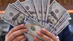 سعر الدولار مقابل الجنيه المصري اليوم.. أحدث أسعار البنوك
